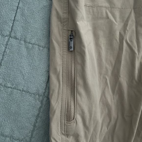 Khaki/ Tan Columbia Hiking Pants (Active Stretch) (Roll Up Convertible) - Picture 4 of 7